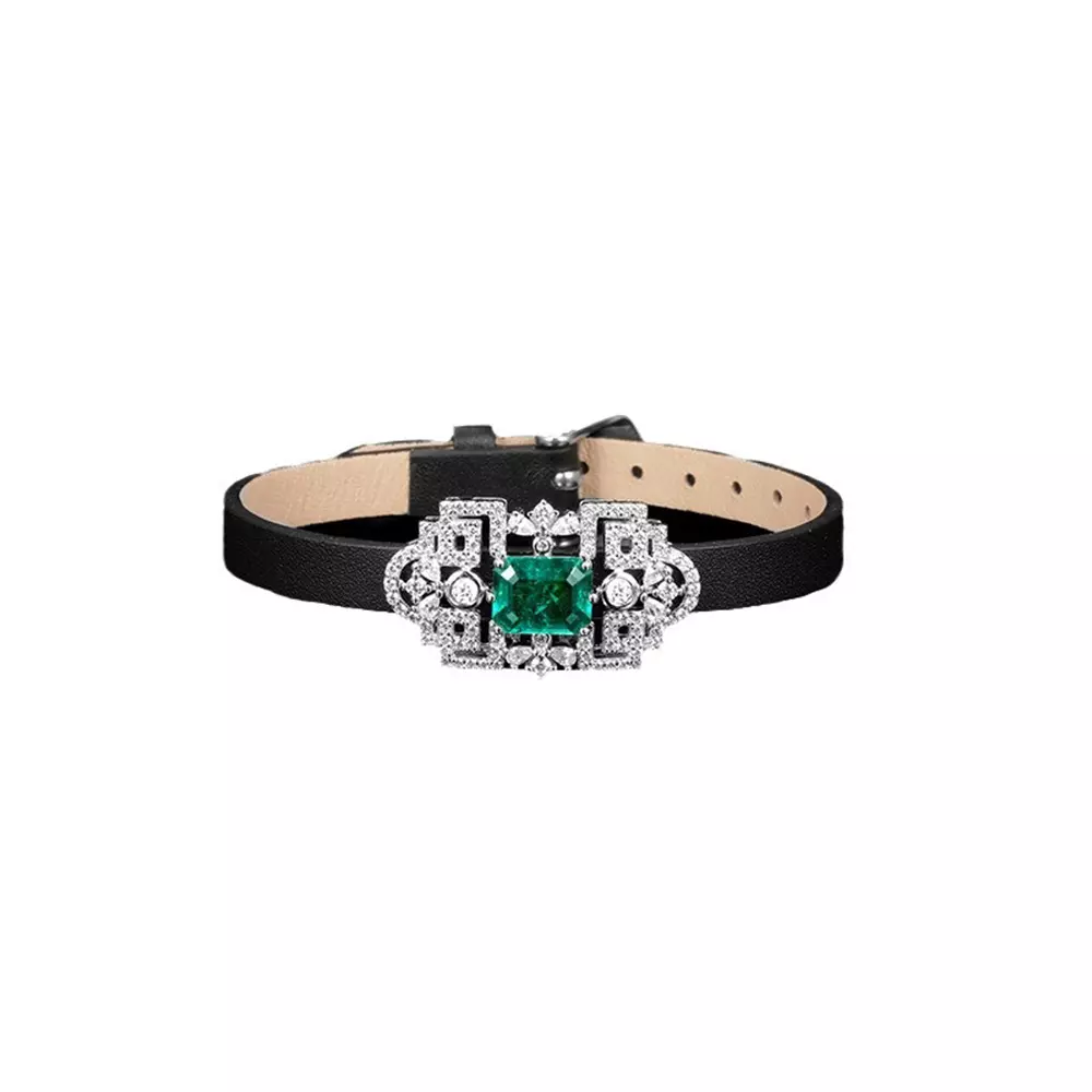 S925 Sterling Silver Faux Emerald Cowhide Collar Celebrity Accessory