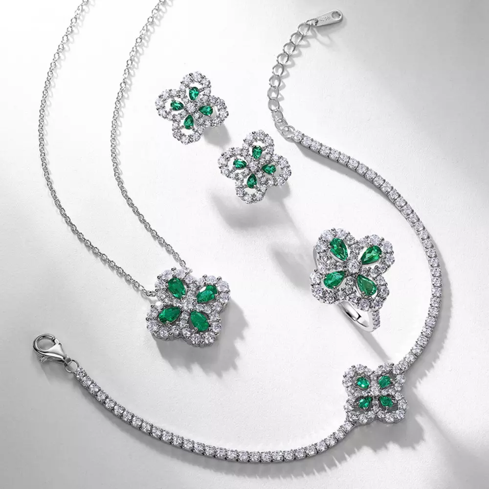 S925 Silver with Cultured Emerald Clover Ring Necklace Earrings Bracelet Set