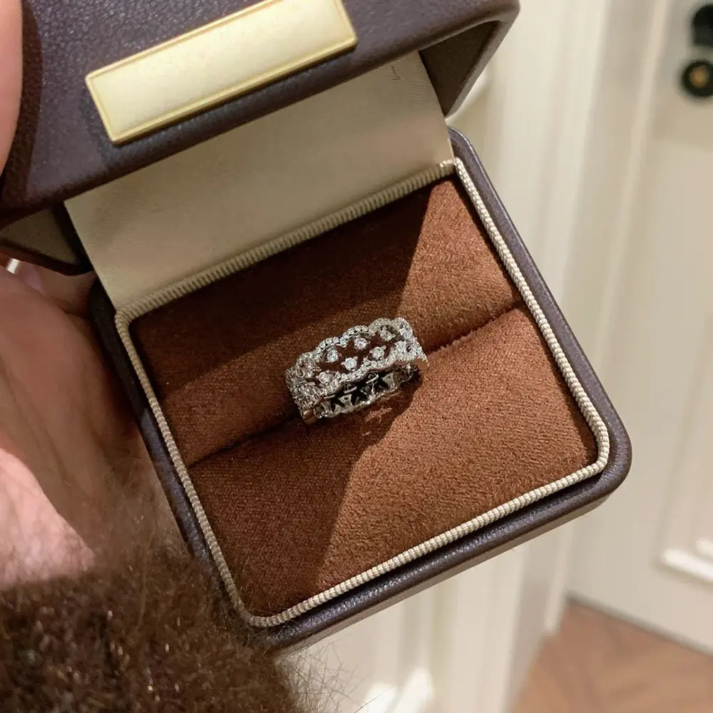 Stylish Stacking Diamond Lace Thin Bezel Small Row Diamond Ring