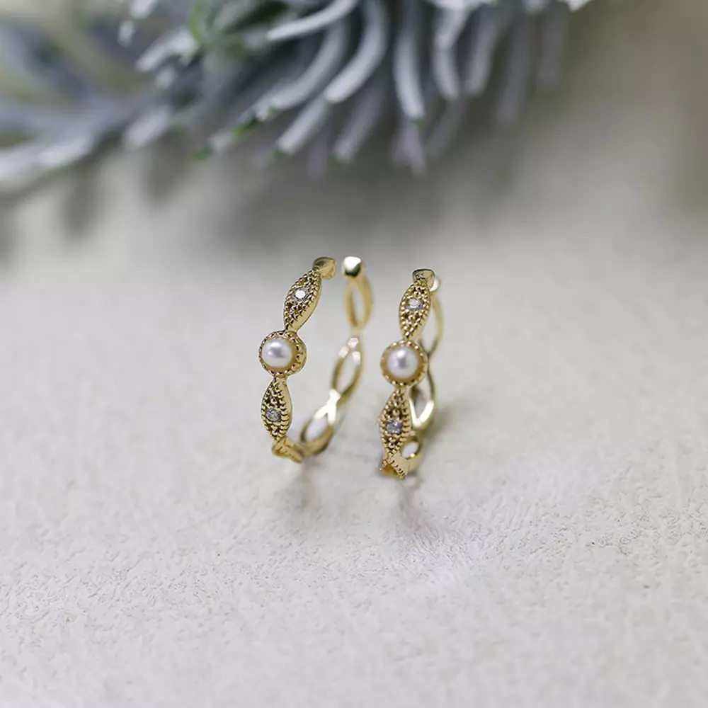 Natural freshwater pearls with diamonds s925 silver gold plated ear bone clips