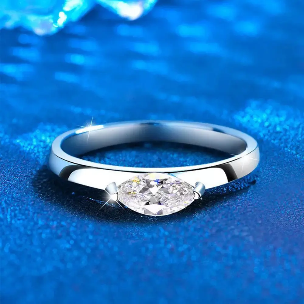 Women's Simple Moissanite Silver Plated Horse's Eye Ring Product Description