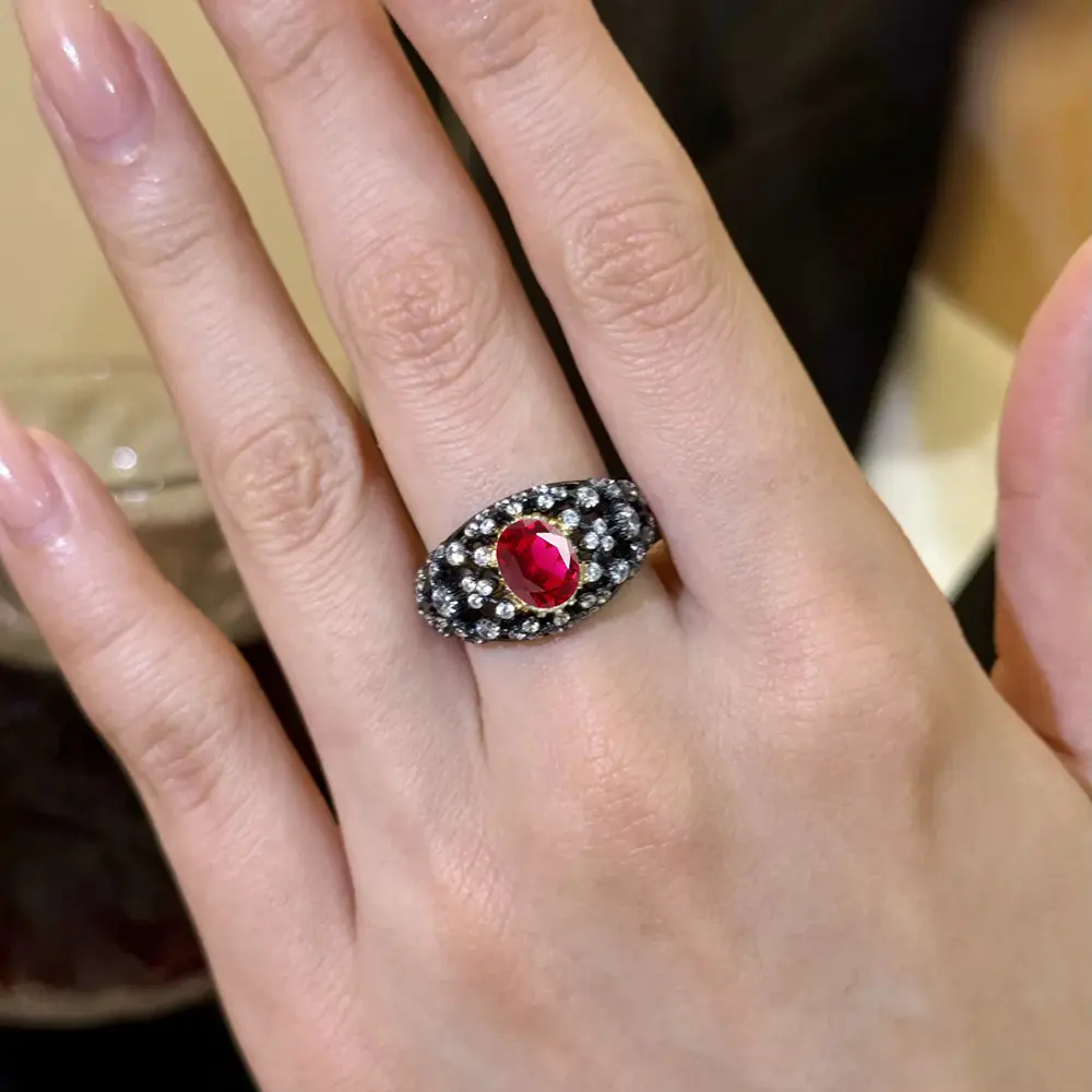 Ancient Style Heavy Drill Black Gold Flashing Diamond Dove Egg Ring